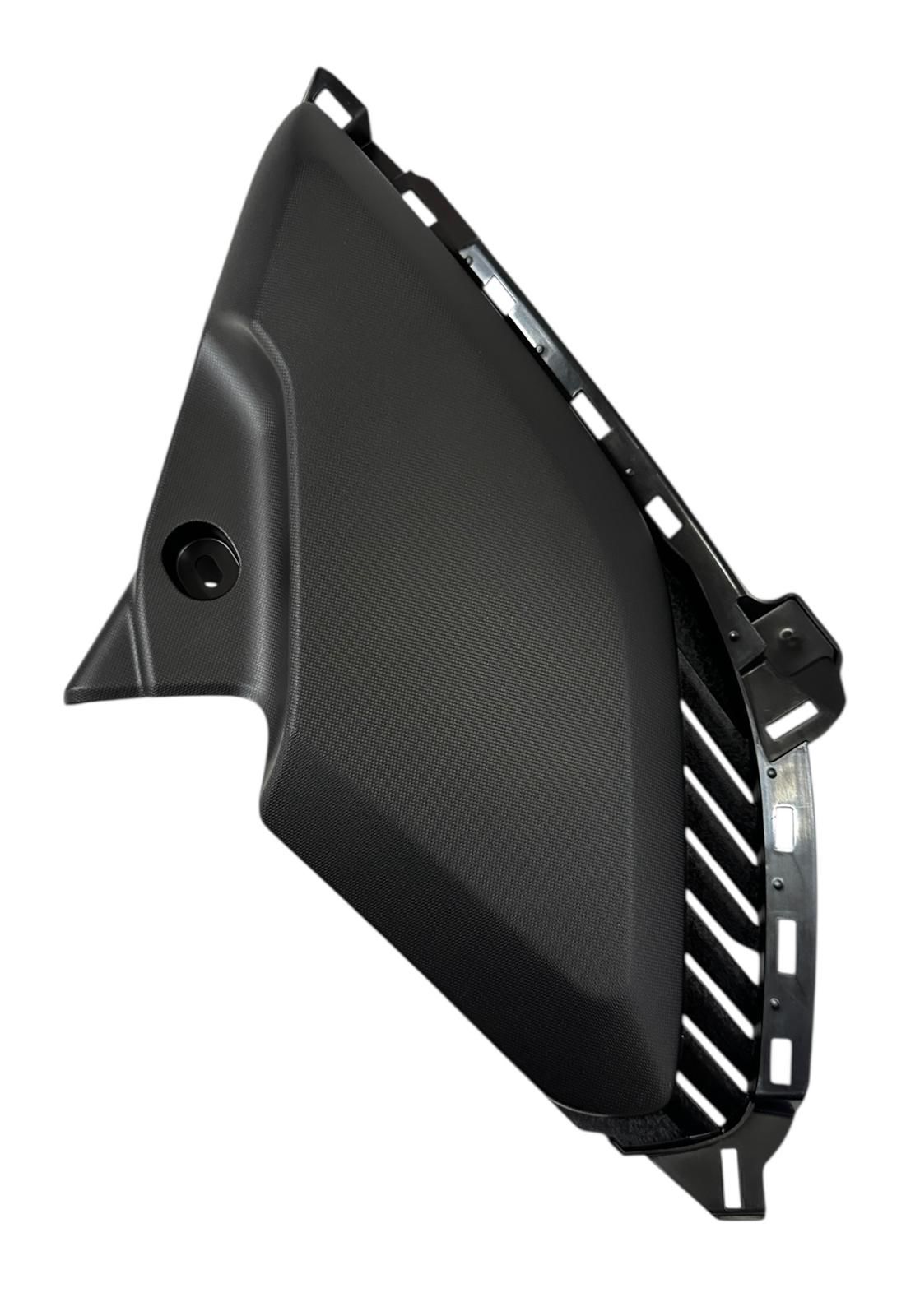 Yamaha Xmax 250 Sağ Sele Altı Yan Kapak Orjinal 2023-2025 (BKA-F171X-00)