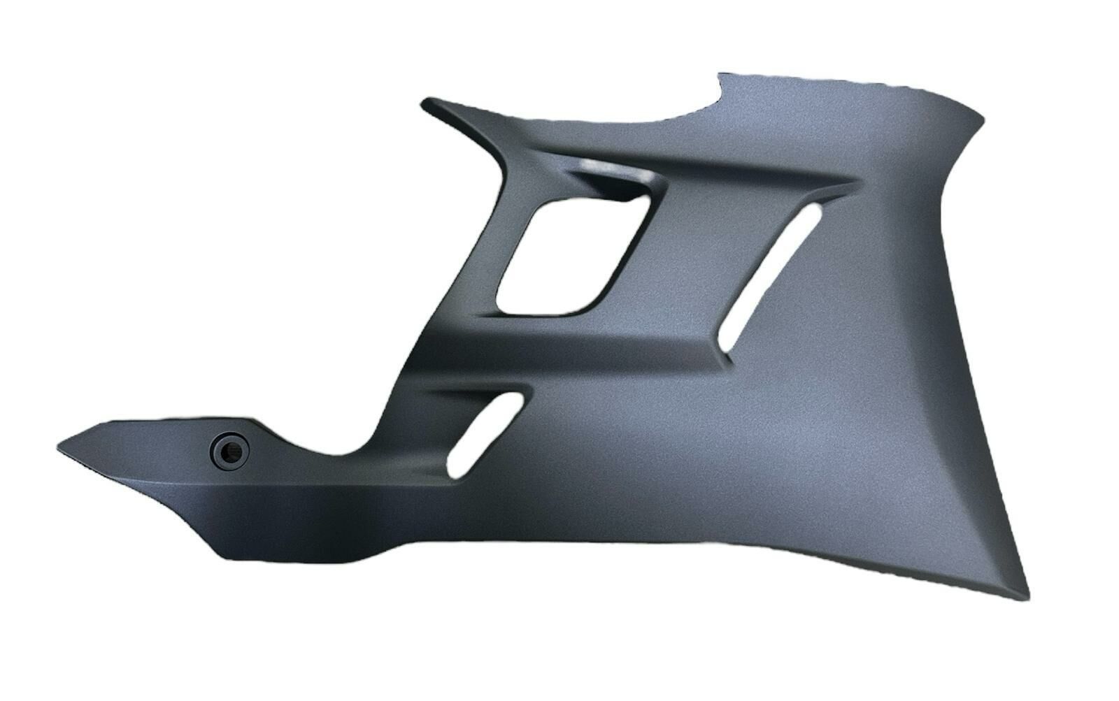 Yamaha R25 Sağ Alt Kapak Füme Orjinal 2019-2024 (BS7-F8395-00-P2)