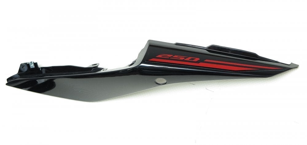 Yamaha R25 A Po Sağ Arka Kuyruk