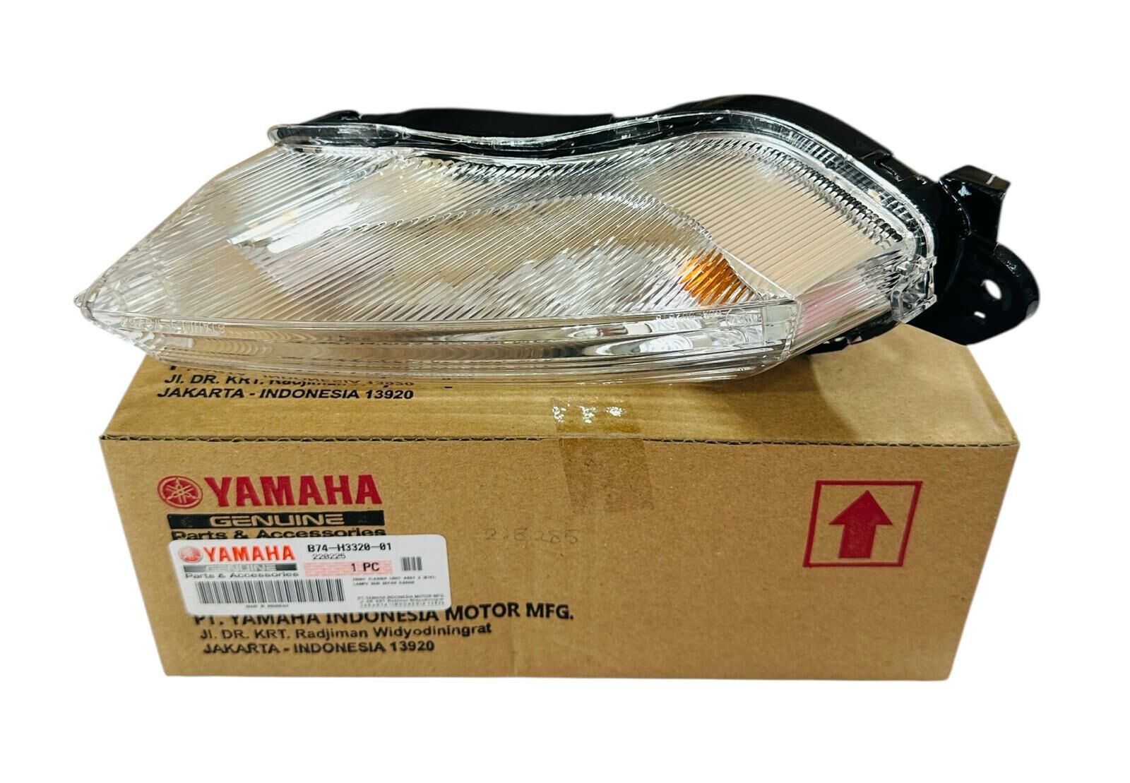 Yamaha Xmax 250 Sağ Ön Sinyal Beyaz Camlı Orjinal 2018-2023 (B74-H3320-01)