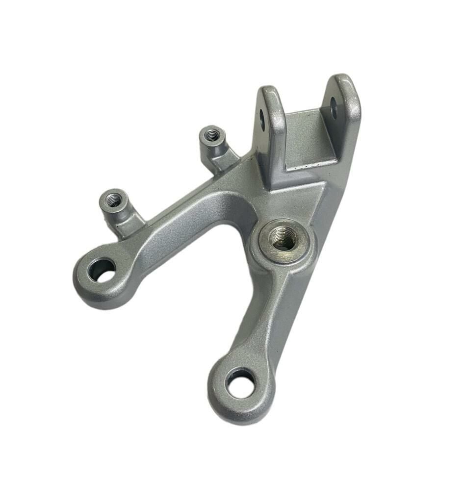 Yamaha R25 / Mt 25 Ön Sol Basamak Braketi Orjinal (1WD-F7442-01)