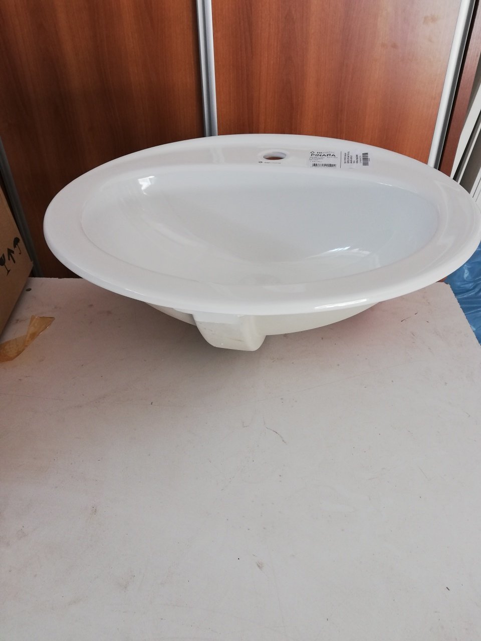 EGE VİTRİFİYE PINARA 56 CM TEZGAH ÜSTÜ LAVABO