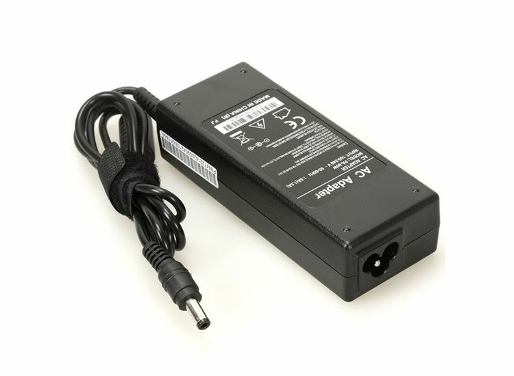 5 Volt  5 Amper Adaptör 5,5-2,5 Standart Uçlu