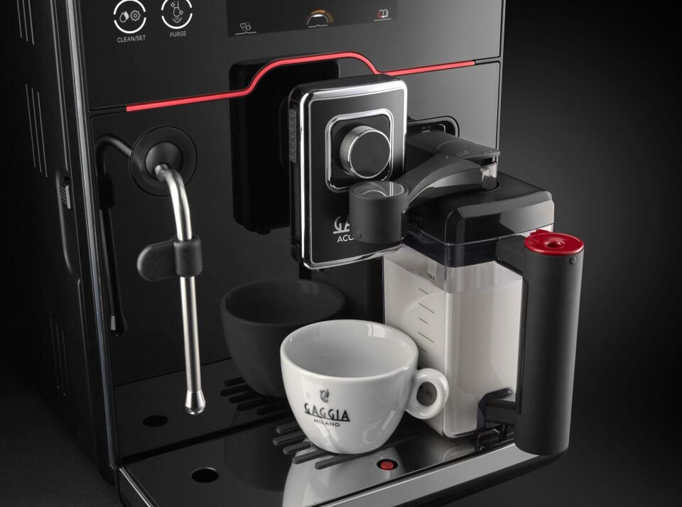 Gaggia Yeni Accademia Cam Tam Otomatik Kahve Makinesi