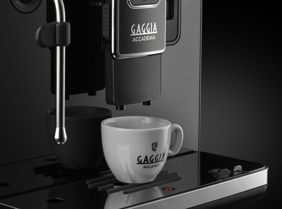 Gaggia Yeni Accademia Cam Tam Otomatik Kahve Makinesi