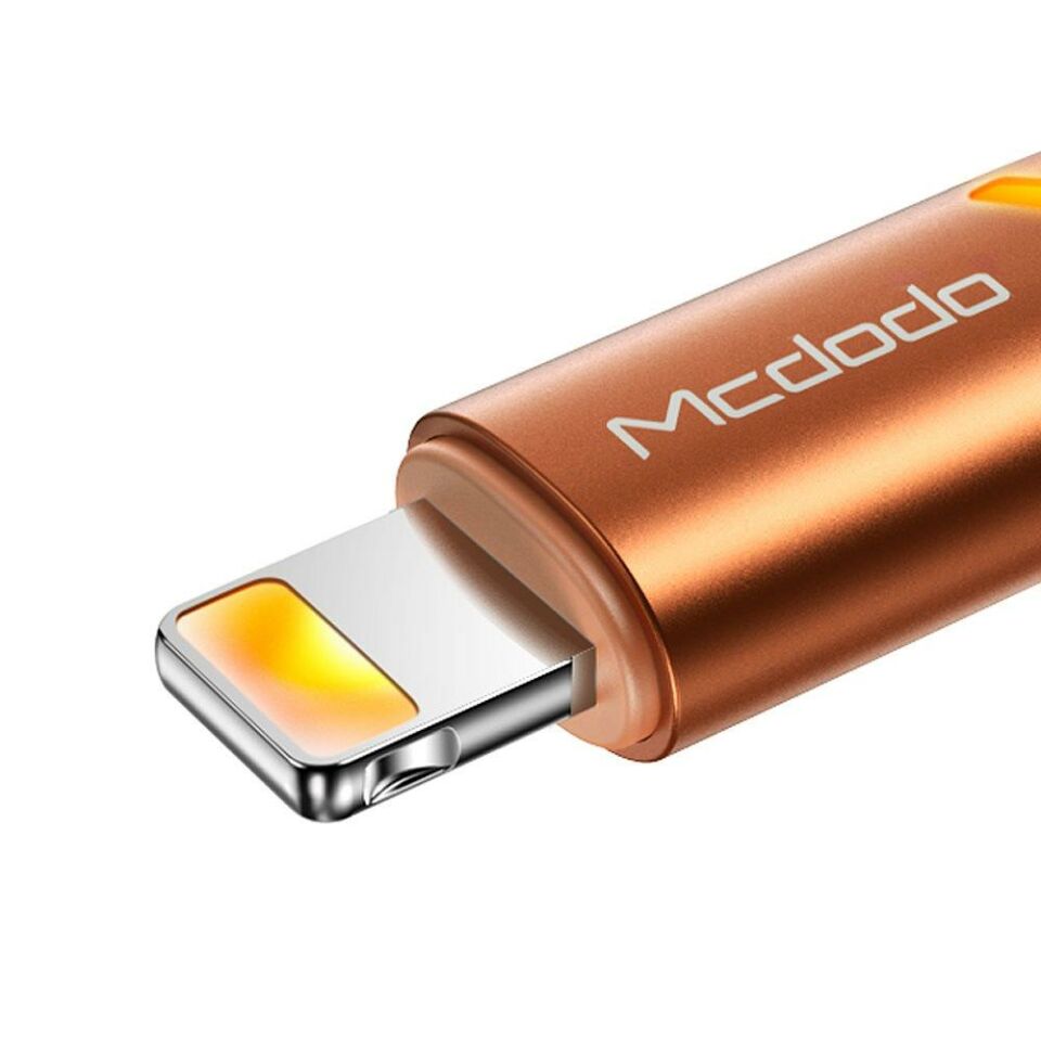 Mcdodo CA-7842 Lightning Işıklı Data ve Şarj Kablosu 3A 1.2M - Turuncu