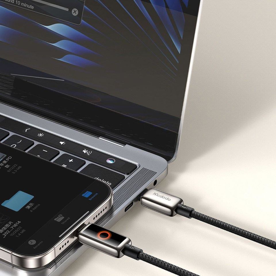 Mcdodo Ca-6680 Usb-C To Usb-C 100W Işık Göstergeli Premium Siyah Kablo