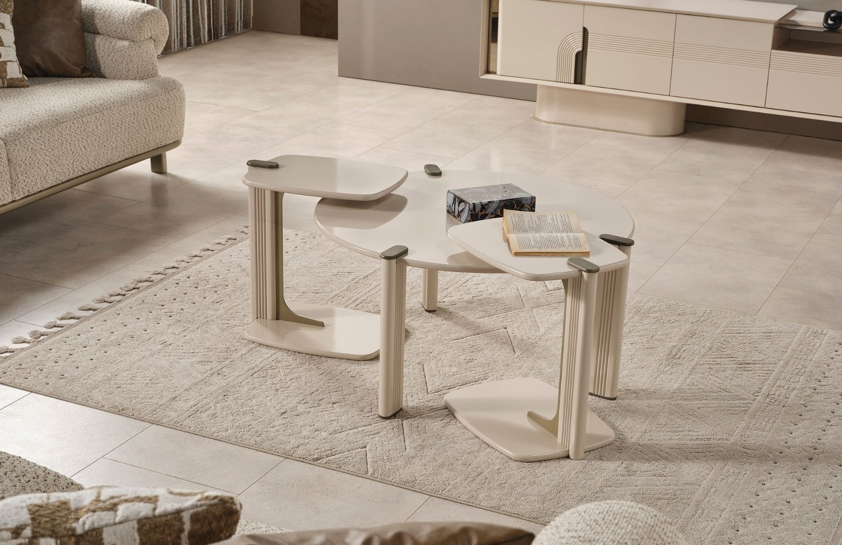 Petra Sehpa Set