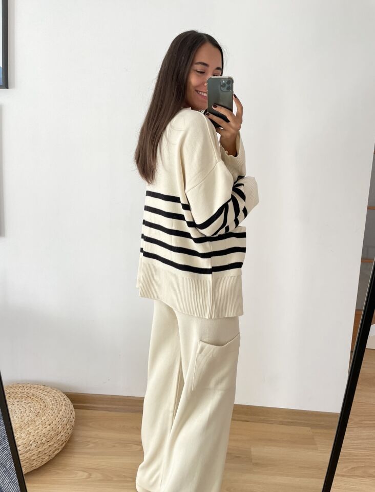 Ekru Çizgili Oversize Hırka