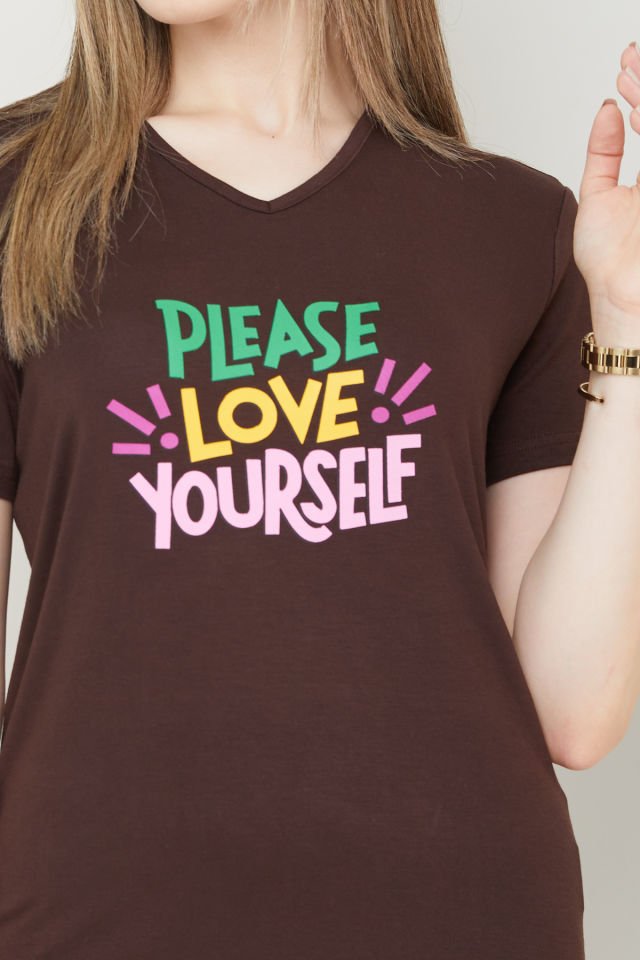 Kadın Please Love Yourself Baskılı V Yakalı T-shirt S