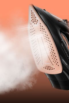 Helix 2200 Watt Seramik Tabanlı 150 Gr Etkili Şok Buharlı Ütü In6601