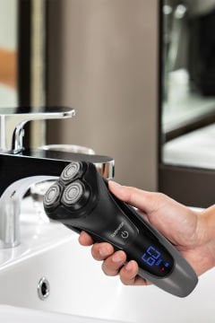 Dijital Ekranlı Islak Kuru Captain Ipx6 Su Geçirmez Şarjlı Tıraş Ve Favori Makinesi