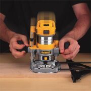 Dewalt D26203-QS El Frezesi 900W