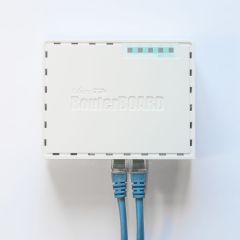 Mikrotik Router Board RB750Gr3 hEX