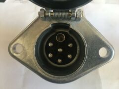 SERTPLAS TIR RÖMORK PRİZİ HELLA TİP METAL CİVATALI (6 ERKEK-1 DİŞİ)