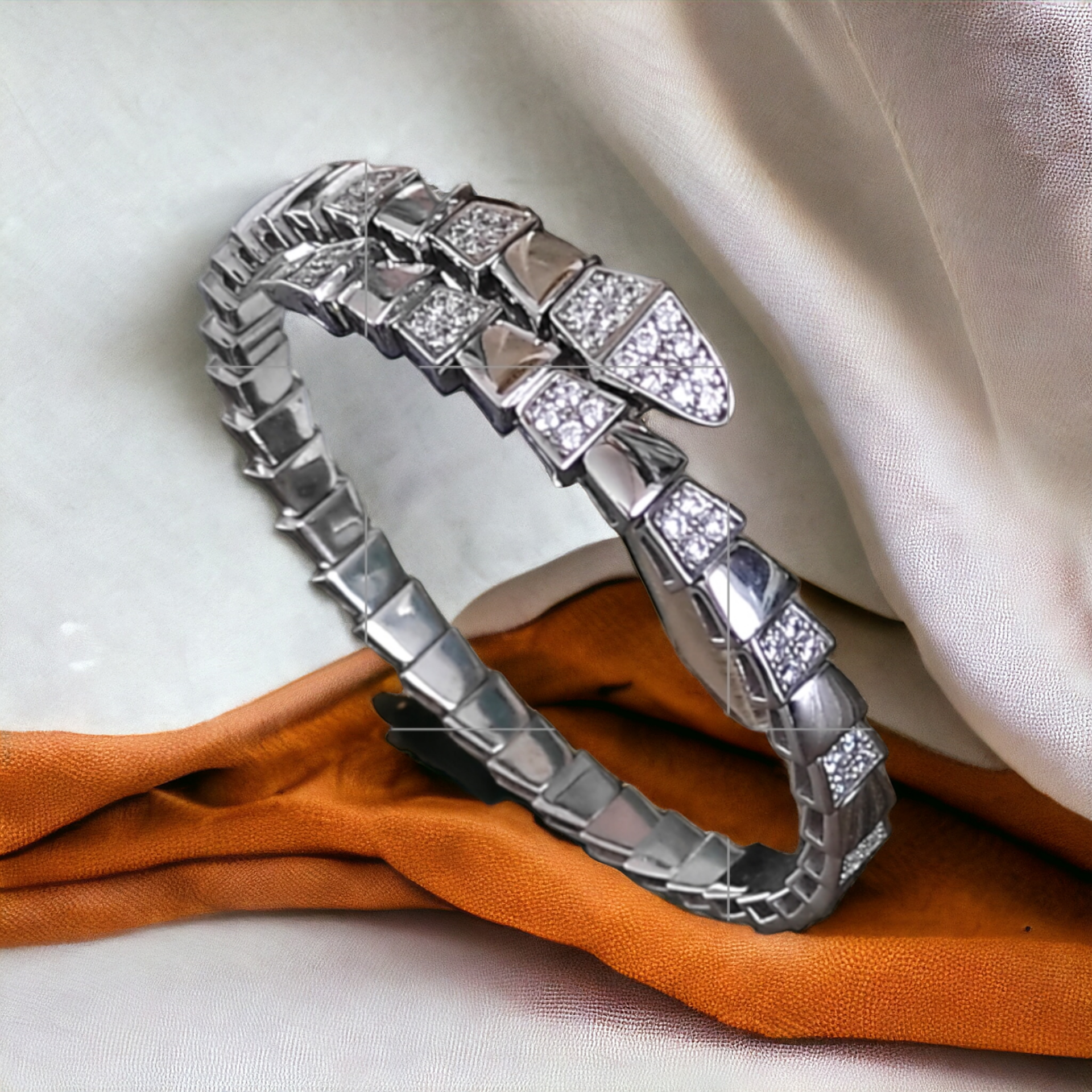 Bulgary model,İthal Swarovski taşlı Gümüş Bilezik
