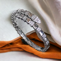 Bulgary model,İthal Swarovski taşlı Gümüş Bilezik