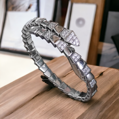 Bulgary model,İthal Swarovski taşlı Gümüş Bilezik