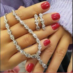 SWAROVSKİ TAŞLI BAGETY İTHAL ALTIN RODAJLI KOLYE SET
