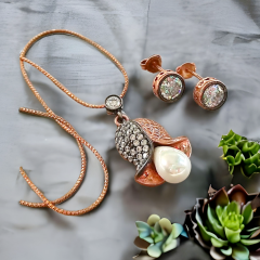 İnci Taşlı Elmas Monturlu Gümüş Set