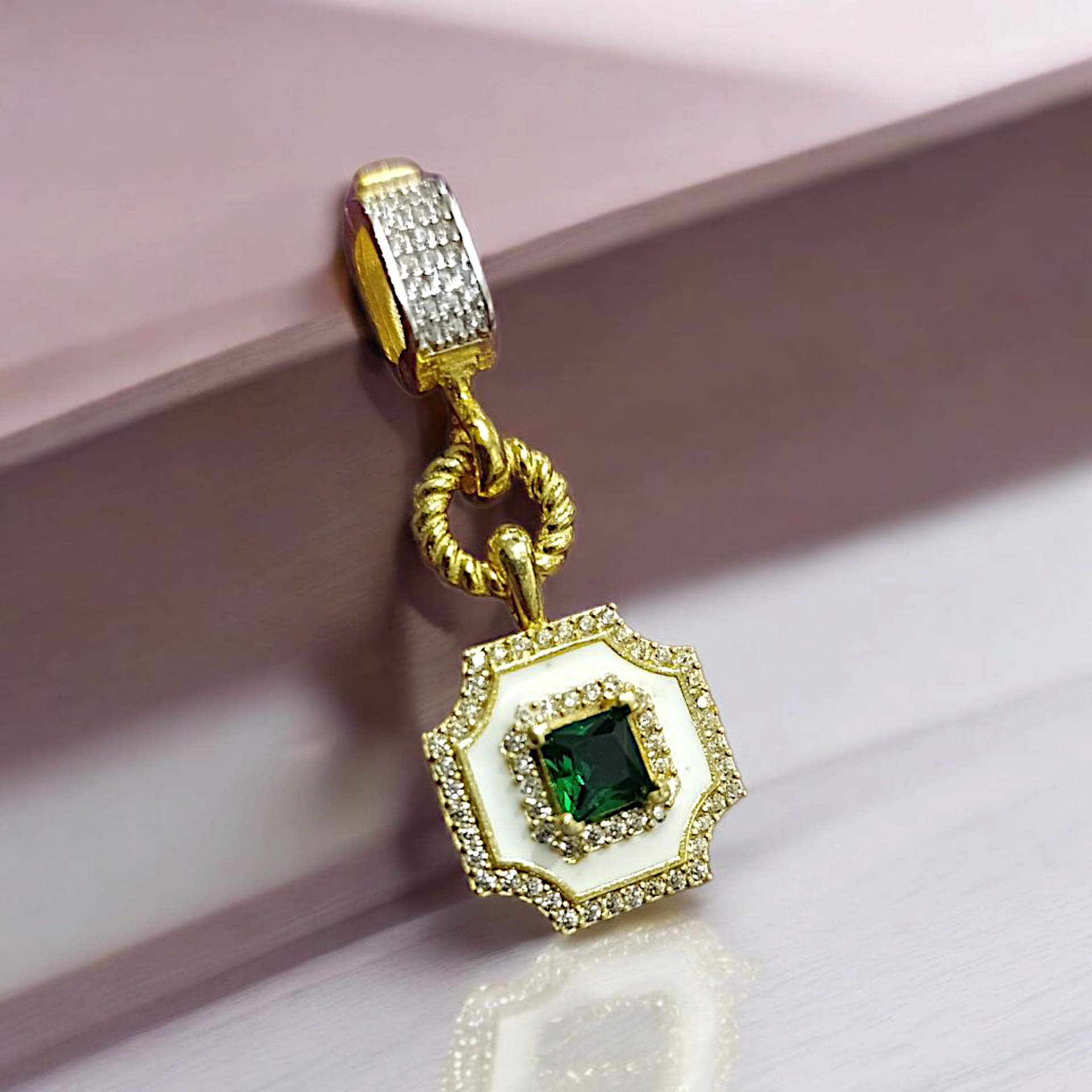 Charm Model Altın kaplamalı Gümüş Uç