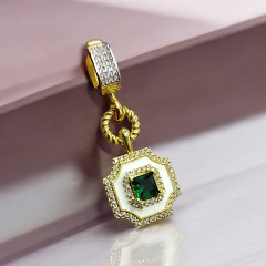 Charm Model Altın kaplamalı Gümüş Uç