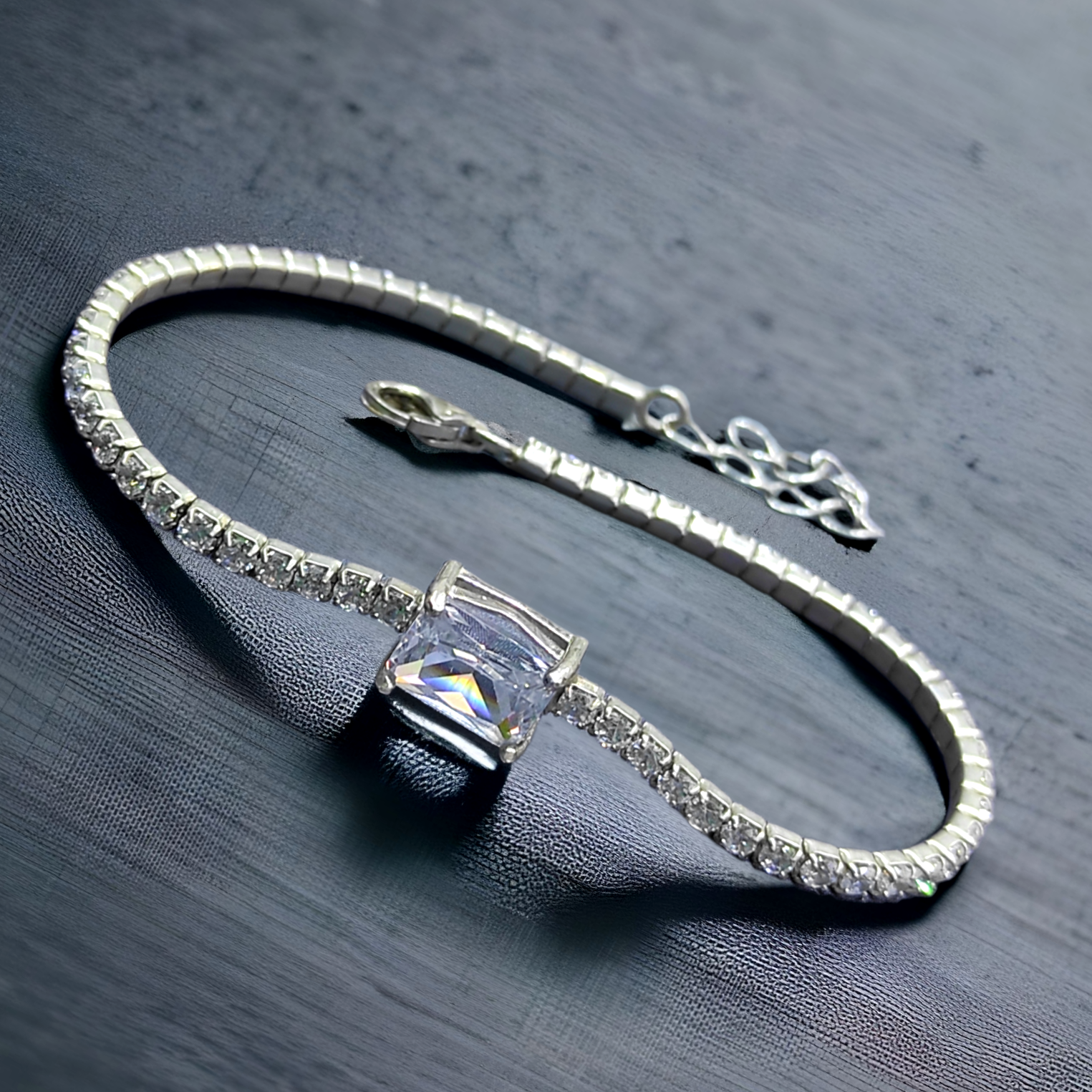 Swarovski Zirkon Taşlı Gümüş Suyolu Bileklik