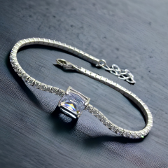 Swarovski Zirkon Taşlı Gümüş Suyolu Bileklik