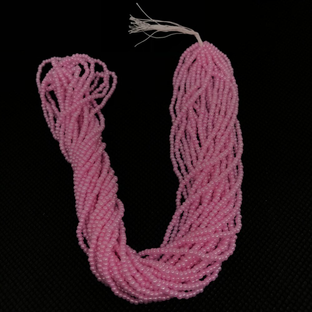 Açık Pembe İpe Dizili Kum Boncuk Preciosa 0.11