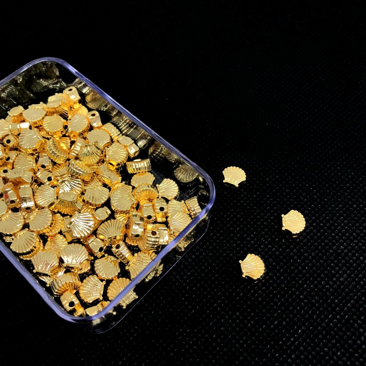 İstiridye Metal Gold Kaplama 15 Adet