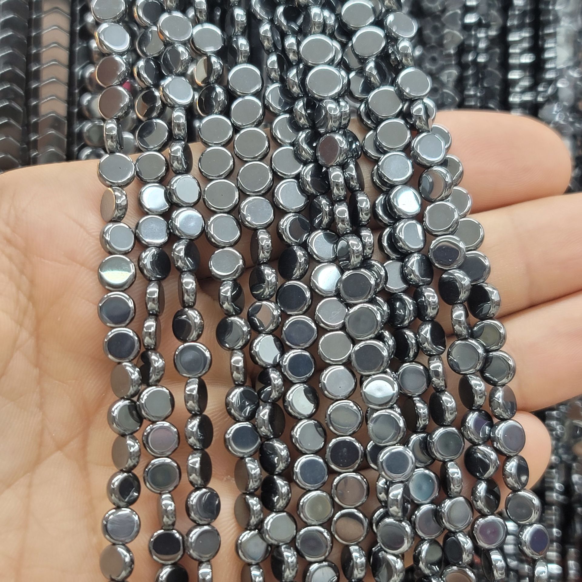 Hematit Taşı Dizide 70 Adet 40CM