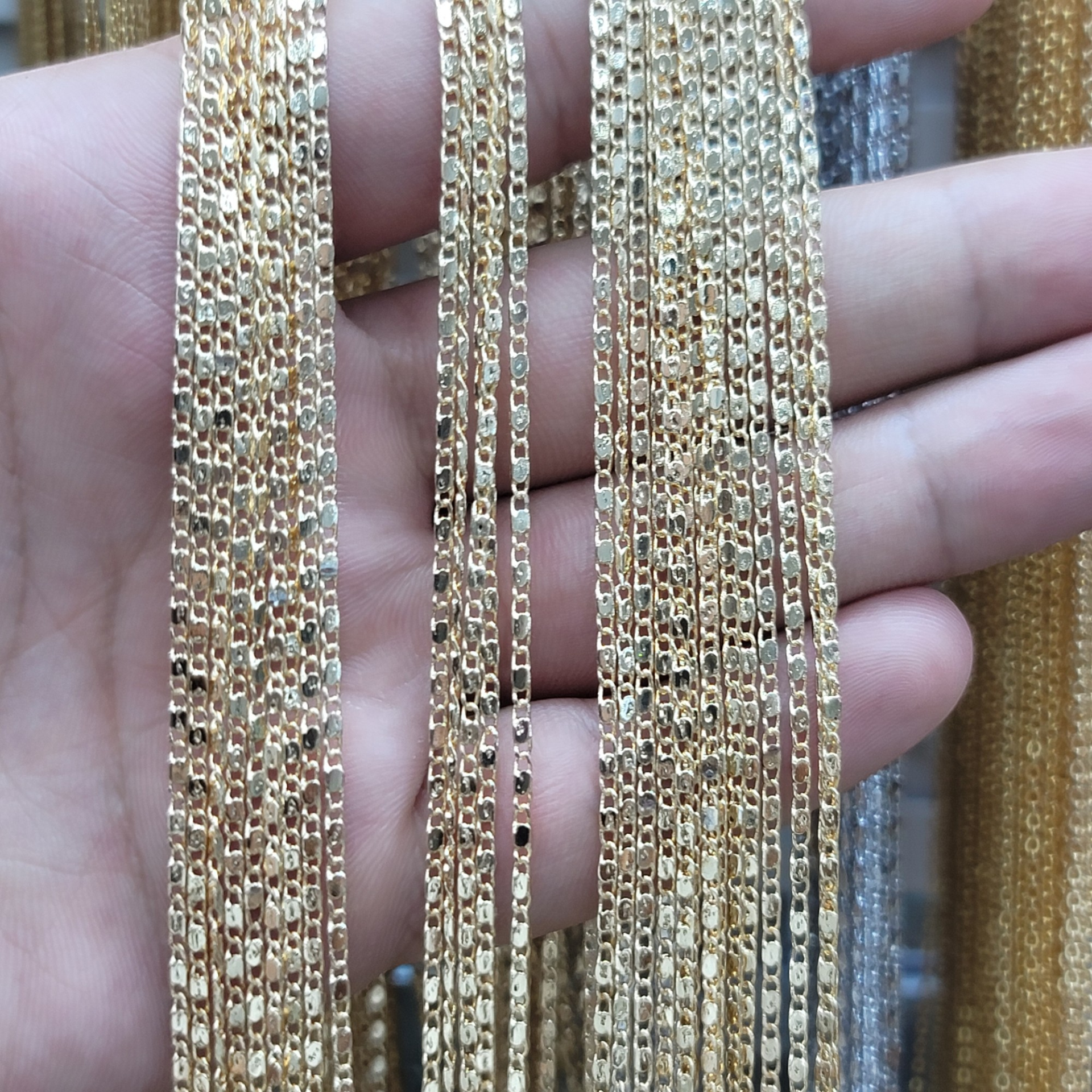 KALEMSİZ ZİNCİR 1MT GOLD