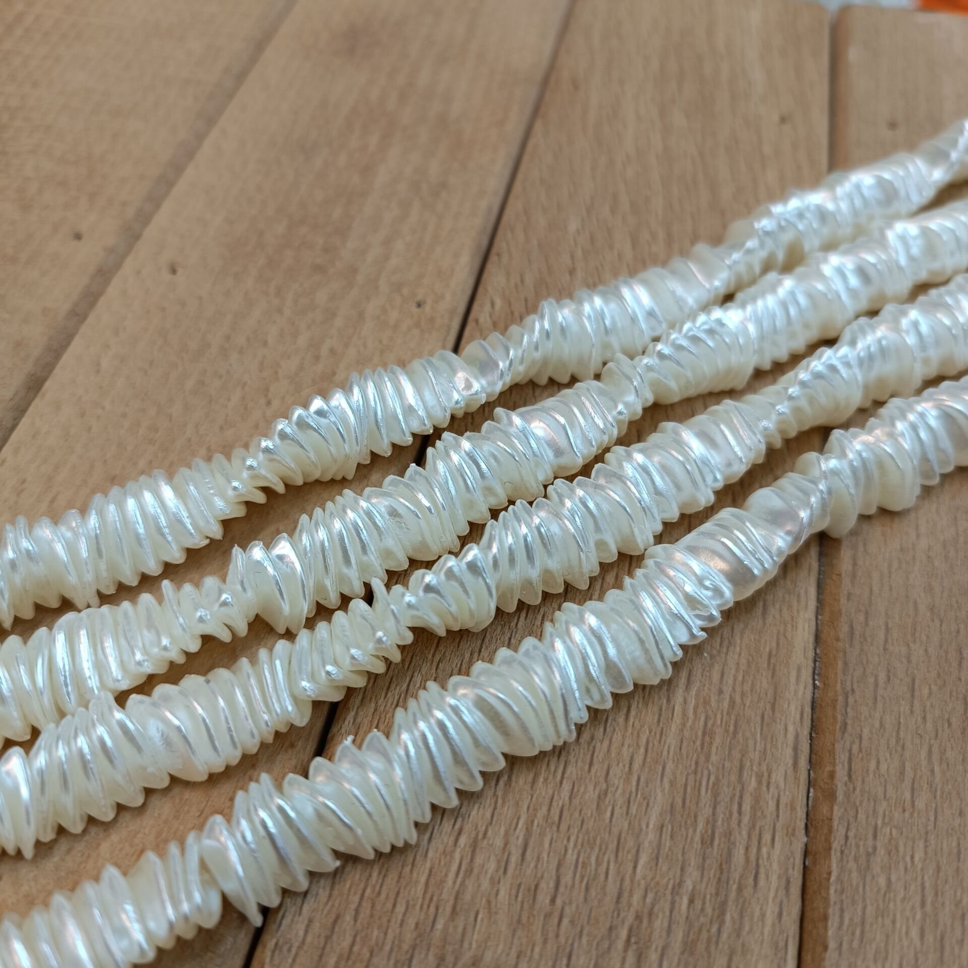 Şekilli İnci 1 Dizi 35CM Krem