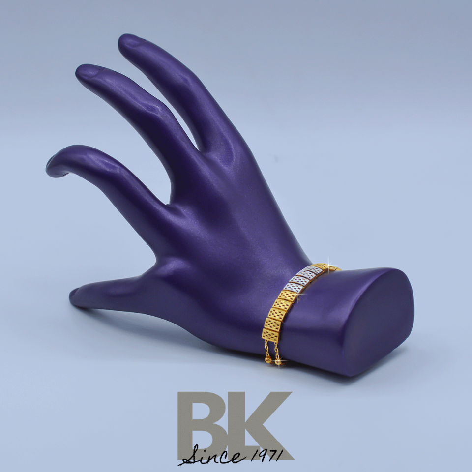 BLK124