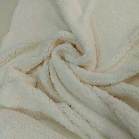 Krem Yumuşak Kuzu Postu Peluş