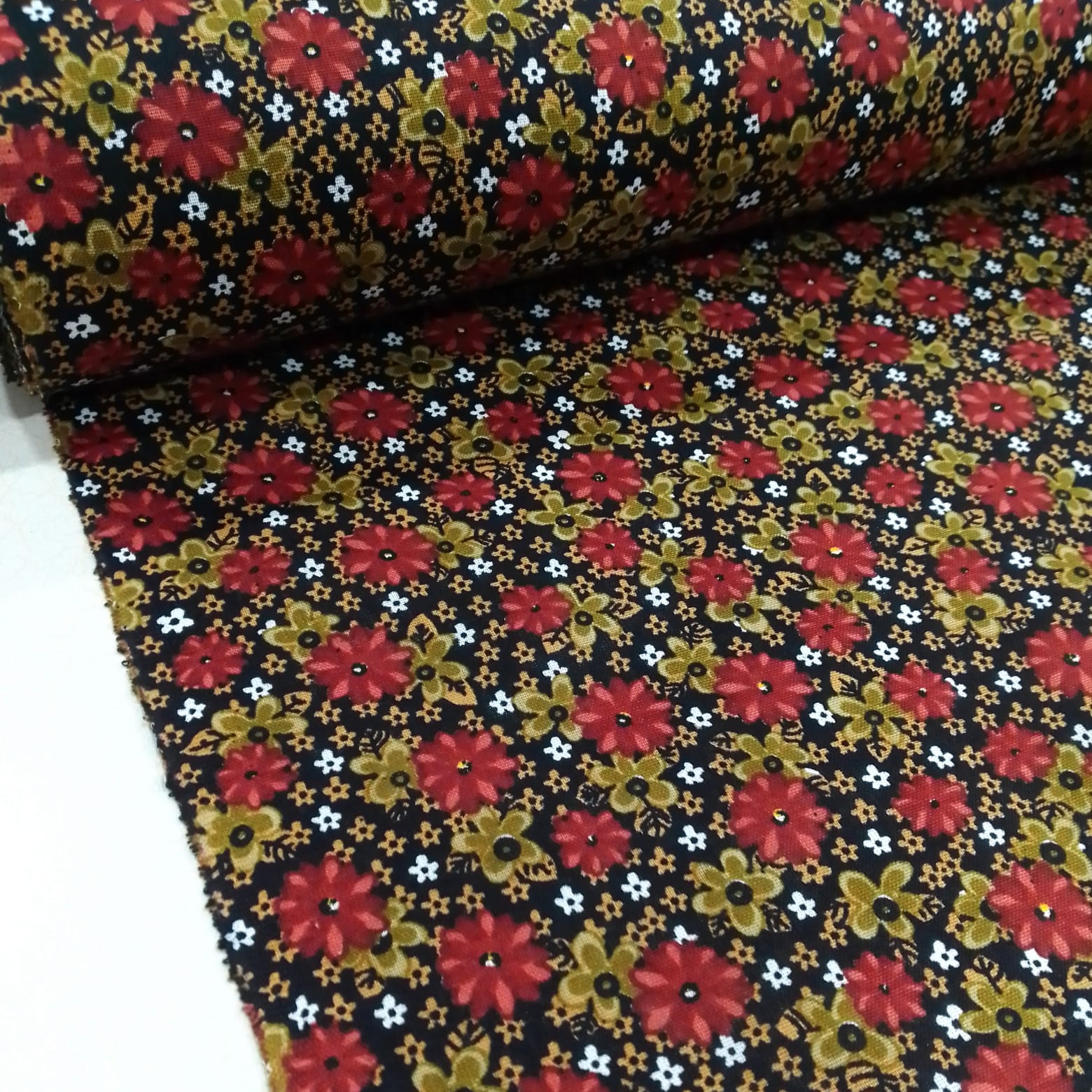 Damask Çiçekler Poplin Kumaş