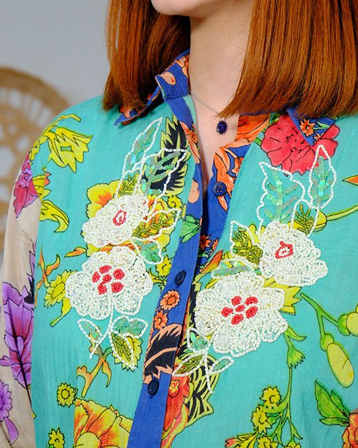 YAKASI BONCUK İŞLEMELİ  PATCHWORK ELBİSE