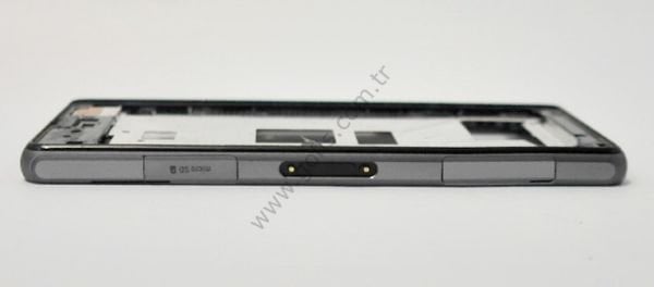 SONY XPERİA Z1 MİNİ ORTA KASA