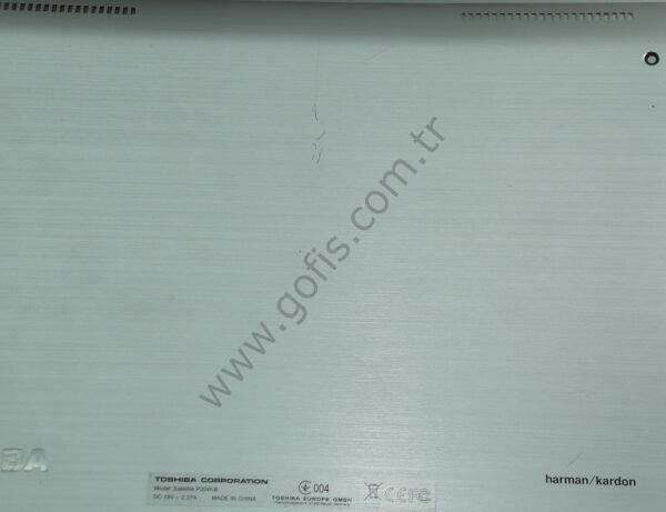 TOSHİBA SATELLİTE P30W-B LCD EKRAN ARKA KAPAK A000297040 LCD BACK COVER