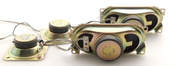 610308015041, 610308150211 HOPARLÖR SET 8OHM 15W + 8OHM 15W SPEAKERS