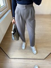 GRİ ÇİFT DÜĞME PİLELİ HAVUÇ KALIP FULL LİKRA GÜNLÜK PANTOLON