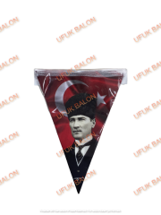 Atatürk Temalı Üçgen Flama