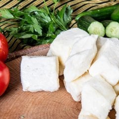Antep Peyniri ( Keçi ) Kışlık Basma Tuzlu Salamura 9 Kg (3 Kg x 3 Adet) Bidon