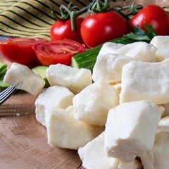 Antep Peyniri ( Keçi ) Kışlık Basma Tuzlu Salamura 9 Kg (3 Kg x 3 Adet) Bidon