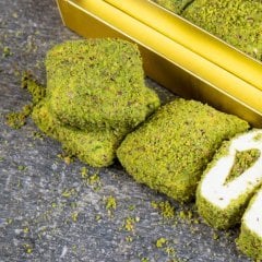 Antep Fıstık Ezmeli Bohça Lokum 750 G Lüks Kutu