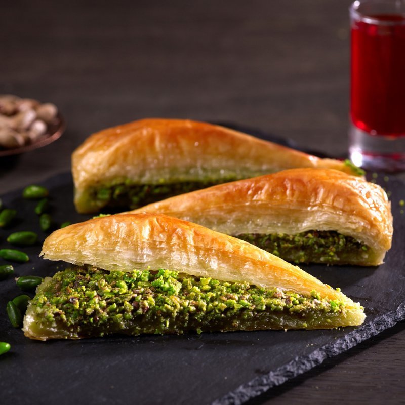 Antep Fıstıklı Havuç Dilim Baklava 1150 G Tepsi