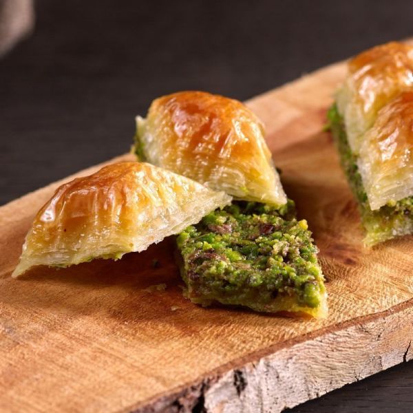 Antep Fıstıklı Orijinal Mekik Baklava 2 KG Tepsi + Hızlı Kargo (Ertesi Gün Teslim İst-Ank-İzm)