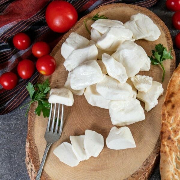 Antep Peyniri ( Keçi ) Az Tuzlu Salamura 10 Kg (4x2,5 Kg Bidon)