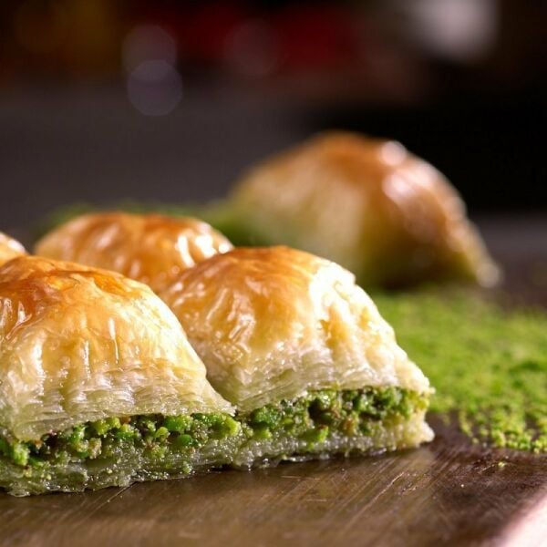 Antep Fıstıklı Kuru Baklava 3 KG Tepsi