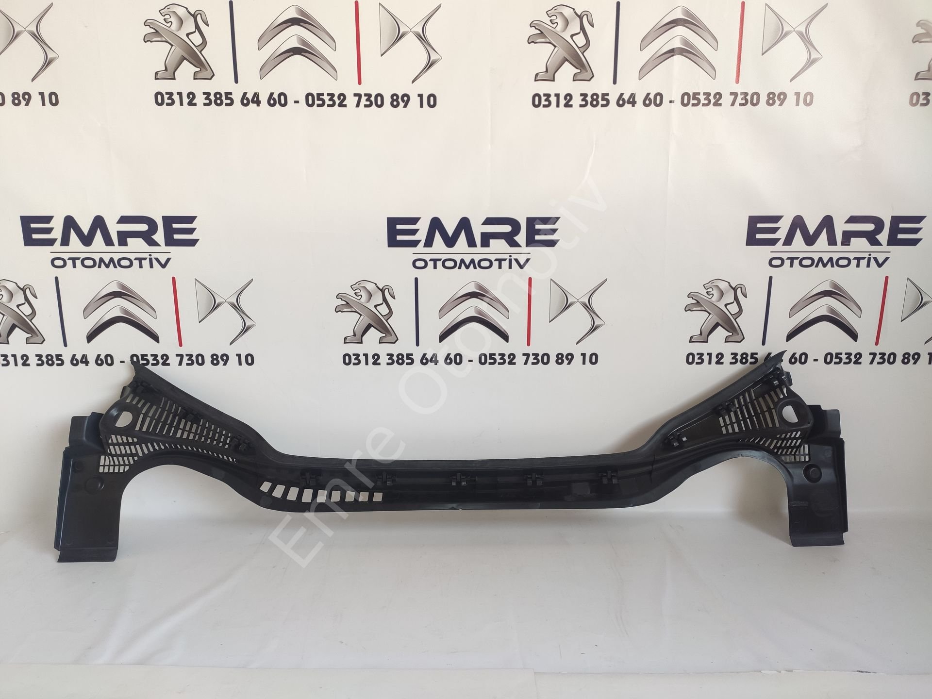 Peugeot 508 Ön Cam Izgarası 8108GK